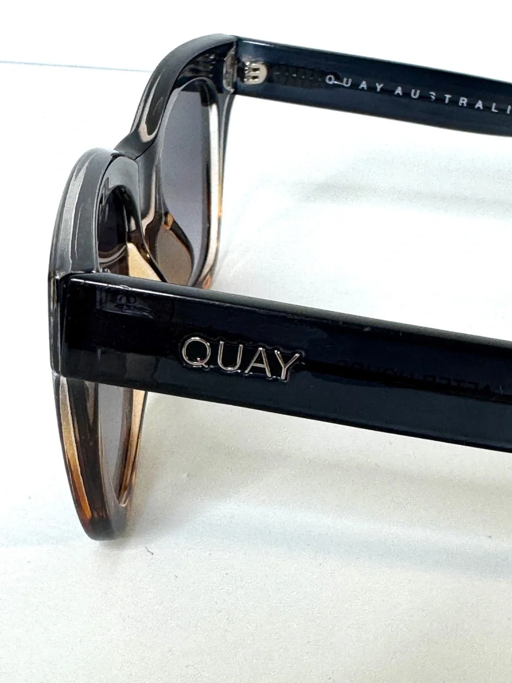 QUAY Australia NEW After Hours Sunglasses Limited Edition Navy Tortoise RARE